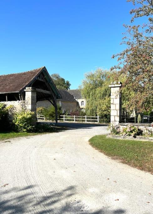 Charmante Maisonette A Arconnay Villa Eksteriør bilde